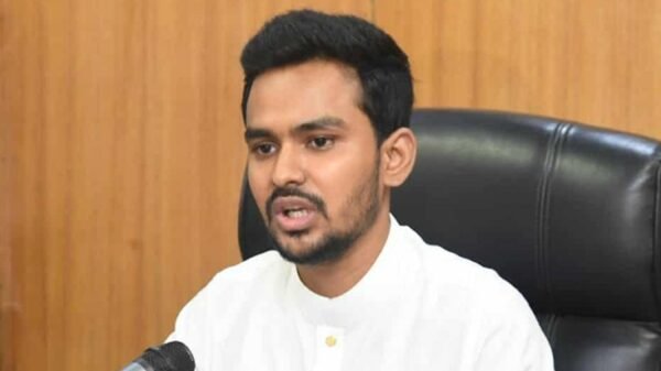 ৪৪টি পাবলিক লাইব্রেরি উদ্বোধন করলেন উপদেষ্টা আসিফ