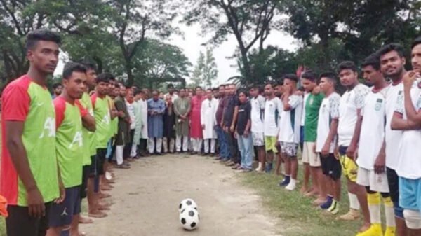 শেরপুরে সংবর্ধনা ও প্রীতি ফুটবল ম্যাচ অনুষ্ঠিত