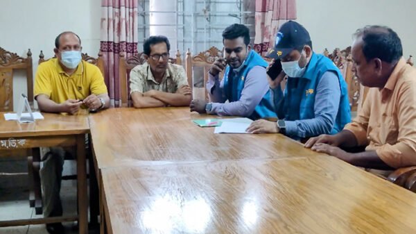 গাংনী মহিলা ডিগ্রি কলেজে দুদকের অভিযান