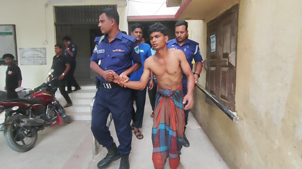 গাংনীতে গলায় অস্ত্র ঠেকিয়ে শিশু ধর্ষণের অভিযোগ