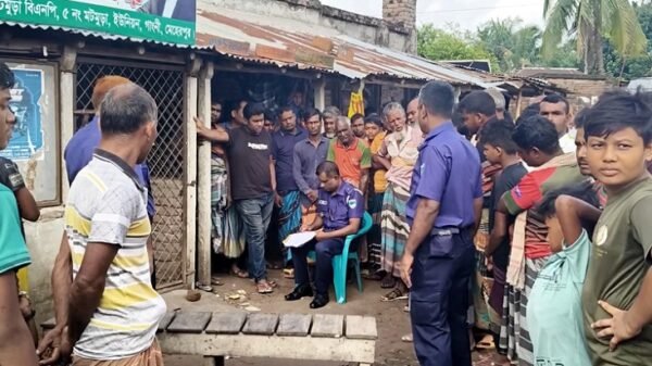 গাংনীতে ওয়ার্ড বিএনপি কার্যালয়ের সামনে ককটেল ও হুমকির চিরকুট উদ্ধার