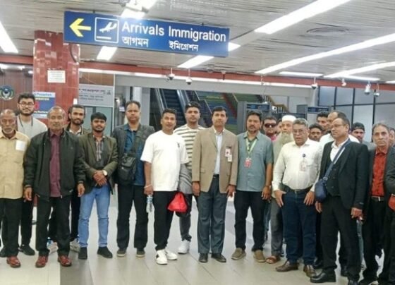 ইরান থেকে দেশে ফিরেছেন আরও ৩০ বাংলাদেশি