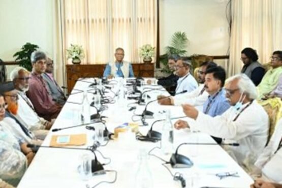 এক বছর না যেতেই পরাজিত শক্তির ষড়যন্ত্রের লক্ষণ: প্রধান উপদেষ্টা