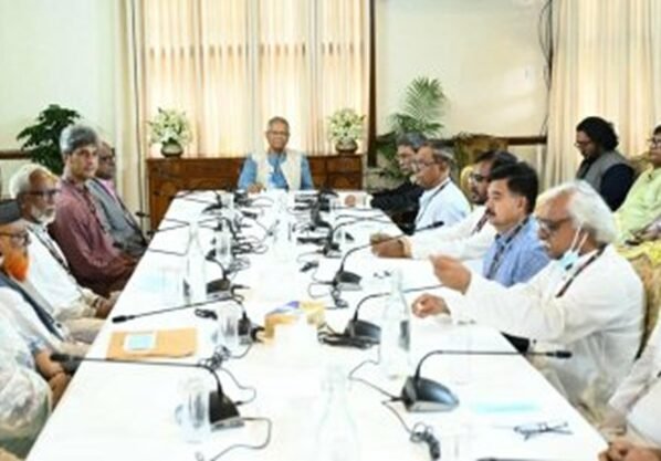 এক বছর না যেতেই পরাজিত শক্তির ষড়যন্ত্রের লক্ষণ: প্রধান উপদেষ্টা