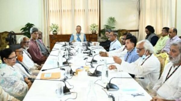 এক বছর না যেতেই পরাজিত শক্তির ষড়যন্ত্রের লক্ষণ: প্রধান উপদেষ্টা