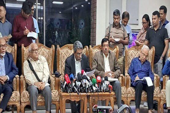 দুদককে রাজনৈতিক প্রভাবমুক্ত করার বিষয়ে ঐকমত্য হয়েছে: আলী রীয়াজ