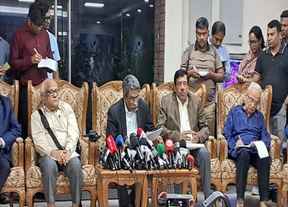 দুদককে রাজনৈতিক প্রভাবমুক্ত করার বিষয়ে ঐকমত্য হয়েছে: আলী রীয়াজ