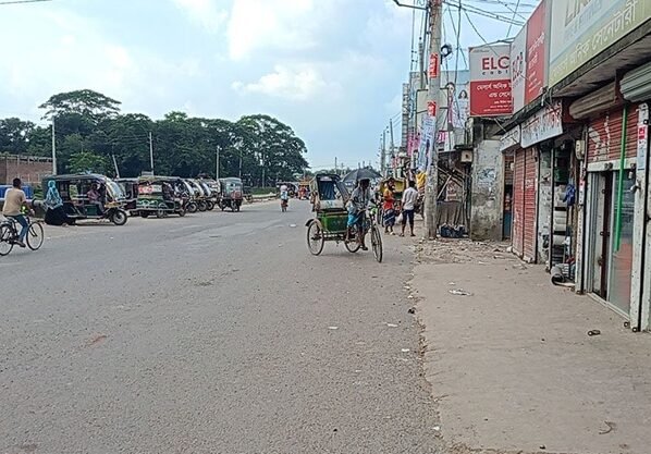 গোপালগঞ্জে ৪ মামলায় গ্রেফতার ৩০৬, বাড়লো কারফিউয়ের সময়