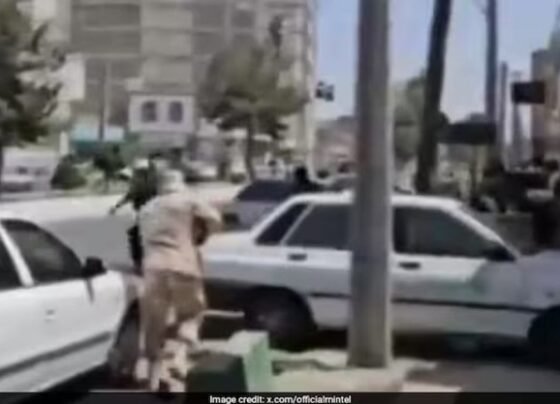 ইরানের আদালত ভবনে ‘সন্ত্রাসী হামলায়’ নিহত ৯