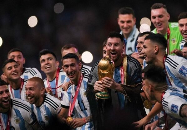 বিশ্বকাপের ১ বছর আগেই ‘ফাঁস’ আর্জেন্টিনার জার্সি!