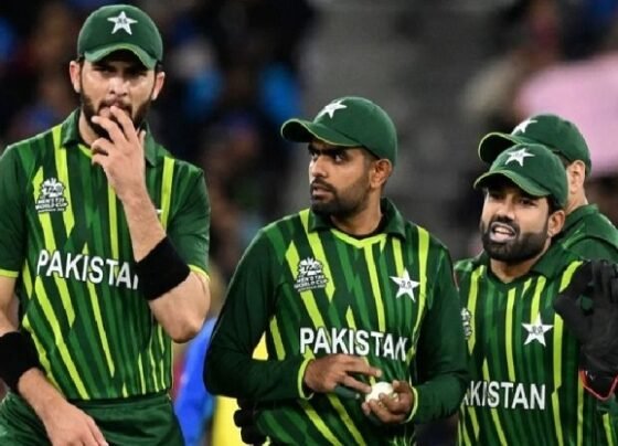 শঙ্কায় তিন তারকার টি-টোয়েন্টি ভবিষৎ