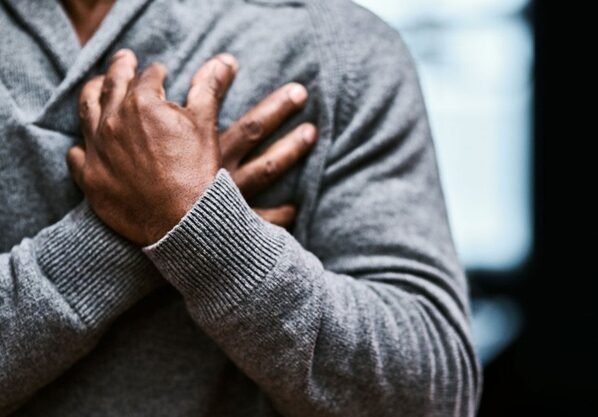 কীভাবে বুঝবেন আপনি হার্ট অ্যাটাকের ঝুঁকিতে আছেন?