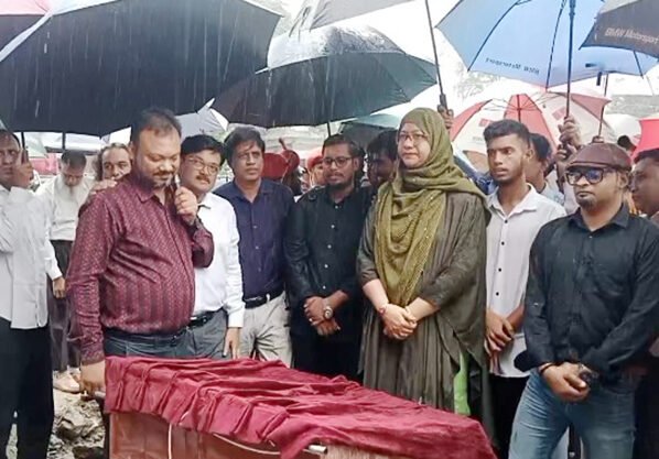 মেহেরপুরে জুলাই শহীদ স্মৃতিস্তম্ভের নির্মাণ কাজের উদ্বোধন