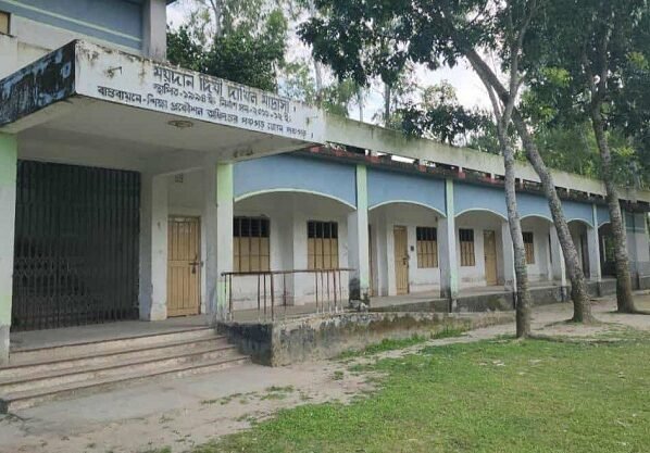 পঞ্চগড়ের ২ উপজেলার ৫ শিক্ষা প্রতিষ্ঠানে একজনও পাশ করতে পারেনি!