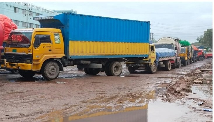 ঢাকা-সিলেট মহাসড়কে ব্রাহ্মণবাড়িয়ায় ২৫ কিলোমিটার দীর্ঘ যানজট