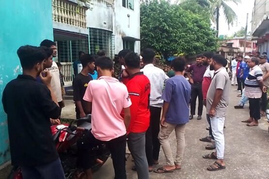 মেহেরপুরে ট্রাকের ধাক্কায় মোটরসাইকেল আরোহী নিহত