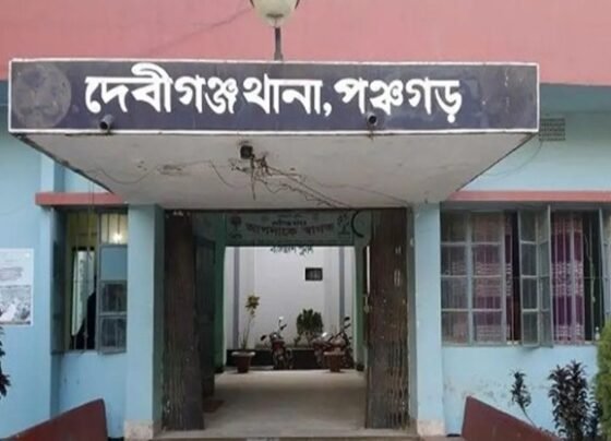 দেবীগঞ্জে স্ত্রীকে নির্যাতনে জন্য স্বামীর বিরুদ্ধে থানায় অভিযোগ