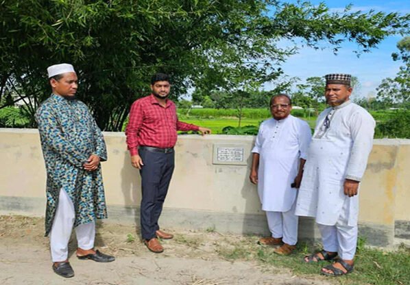 দেবীগঞ্জে ইউএনও'র কাবিখা ও টিআরের উন্নয়ন কাজ পরিদর্শন