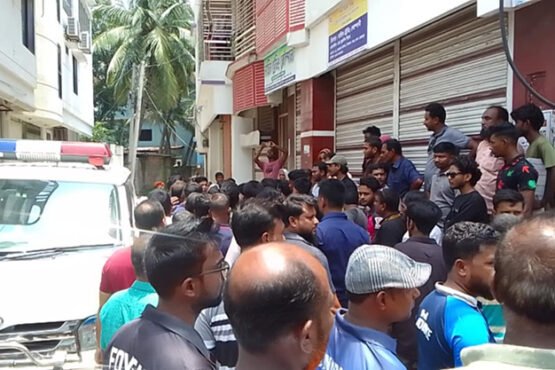 মেহেরপুরে লাইফ কেয়ার ডি ল‍্যাব এন্ড হাসপাতালে রোগীর মৃত্যুর অভিযোগ