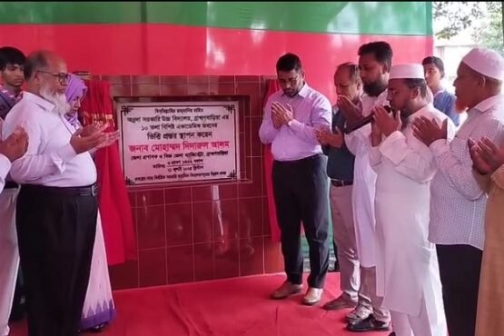 ব্রাহ্মণবাড়িয়ায় অন্নদা সরকারি উচ্চ বিদ্যালয়ের একাডেমিক ভবনের ভিত্তিপ্রস্তর স্থাপন
