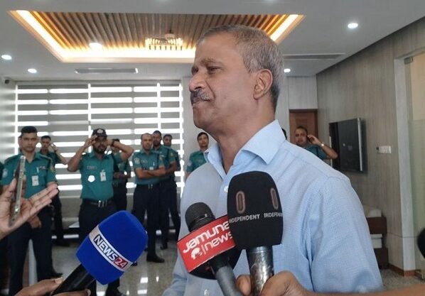 ফেব্রুয়ারিতেই নির্বাচন, পেছানোর কোনো সুযোগ নেই: আসিফ নজরুল