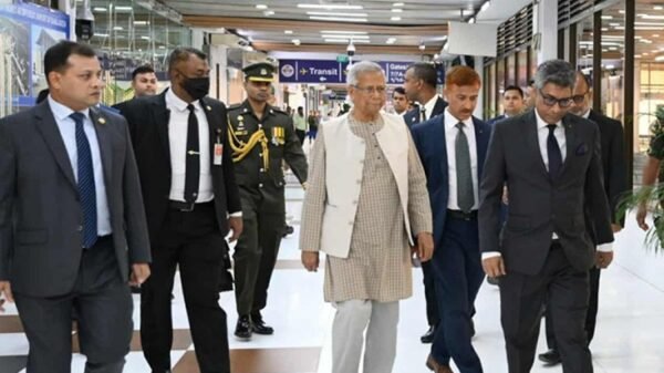 মালয়েশিয়ার উদ্দেশে ঢাকা ছাড়লেন প্রধান উপদেষ্টা