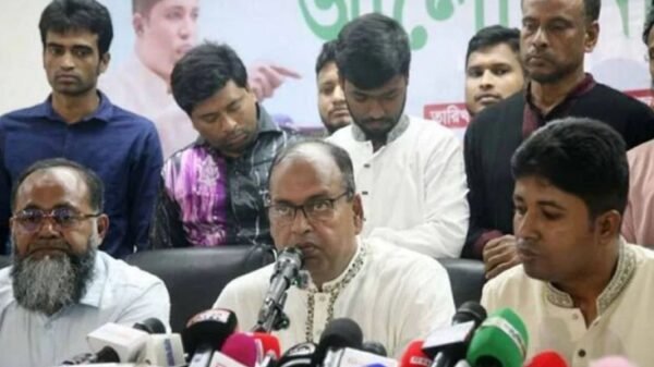 ভরাডুবির ভয়ে কিছু খুচরা পার্টি নির্বাচন চায় না: দুদু
