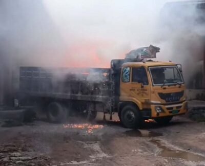 ভারত থেকে আসা ব্লিচিং পাউডারে আগুন