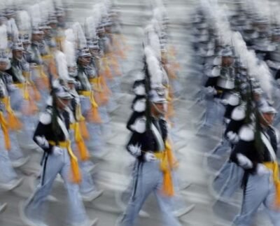 কমছে পুরুষের সংখ্যা, ছোট হচ্ছে দক্ষিণ কোরীয় সেনাবাহিনী