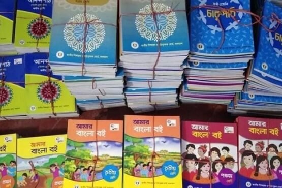 বছরের শুরুতে শিক্ষার্থীদের হাতে বই পৌঁছানো নিয়ে শঙ্কা