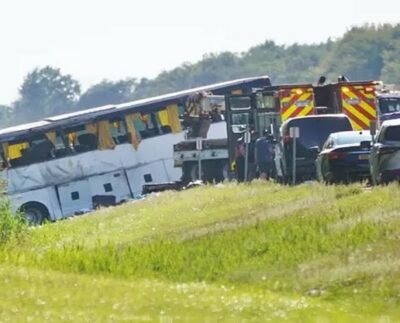 নিউইয়র্কে পর্যটকবাহী বাস উল্টে নিহত ৫