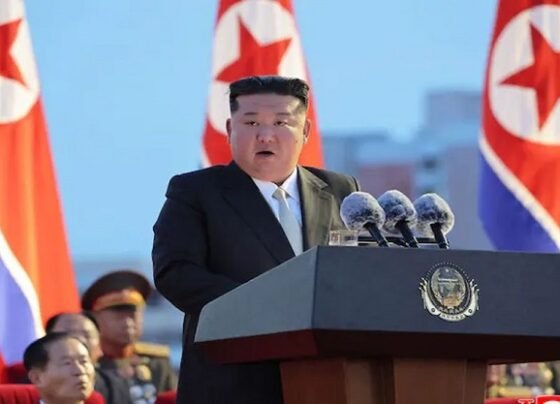 পারমাণবিক অস্ত্রের মজুত বাড়ানোর ঘোষণা কিমের