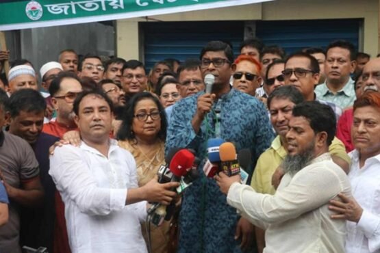 সরকার মবের শাসন প্রতিষ্ঠা করেছে: শামীম হায়দার