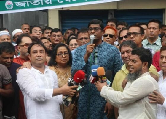 সরকার মবের শাসন প্রতিষ্ঠা করেছে: শামীম হায়দার