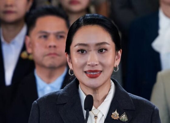 থাই প্রধানমন্ত্রী পেতংতার্নকে বরখাস্ত করলো আদালত