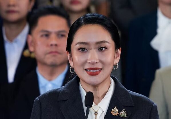 থাই প্রধানমন্ত্রী পেতংতার্নকে বরখাস্ত করলো আদালত