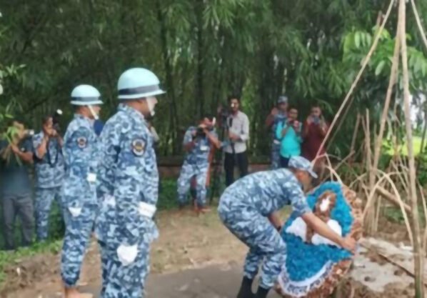 মাইলস্টোনে বিমান দুর্ঘটনায় নিহত মাহিয়ার পরিবারের পাশে বিমান বাহিনী