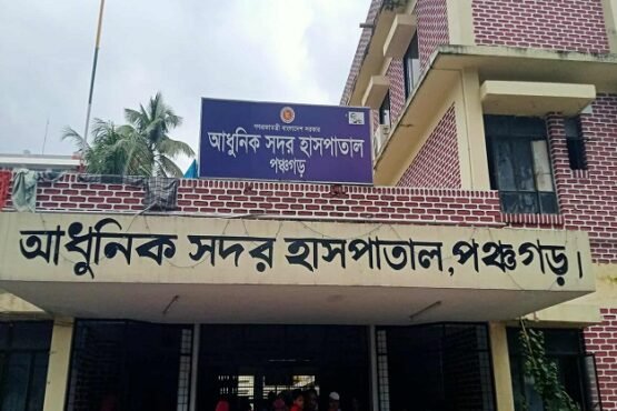 পঞ্চগড়ে ডিবি পুলিশের গাড়ির ধাক্কায় নিহত ২জন, আহত তিন