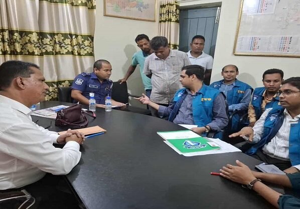 পঞ্চগড় দুদকের অভিযানে সেটেলমেন্ট অফিস থেকে চার দালাল আটক