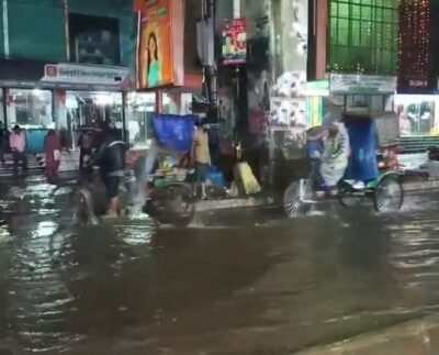 ব্রাহ্মণবাড়িয়ায় টানা বৃষ্টিতে শহর জলমগ্ন, ড্রেন-পুকুর উপচে পড়েছে রাস্তা জুড়ে পানি