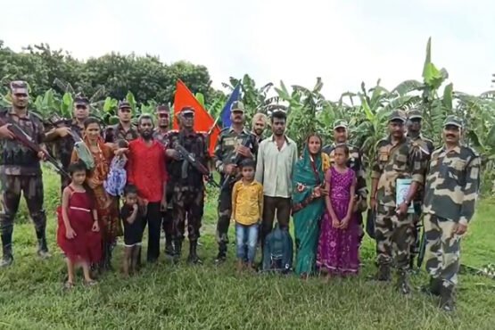 মুজিবনগরে বিজিবির কাছে ৯ বাংলাদেশীকে হস্তান্তর করেছে বিএসএফ