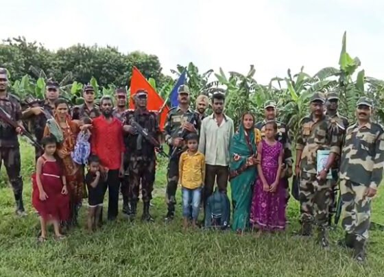 মুজিবনগরে বিজিবির কাছে ৯ বাংলাদেশীকে হস্তান্তর করেছে বিএসএফ