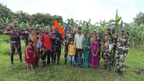 মুজিবনগরে বিজিবির কাছে ৯ বাংলাদেশীকে হস্তান্তর করেছে বিএসএফ