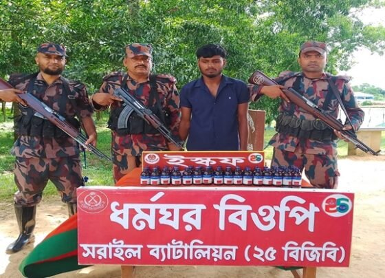 ব্রাহ্মণবাড়িয়ায় বিজিবি সেনাবাহিনীর যৌথ অভিযানে চোরাচালানী মালামাল আটক 