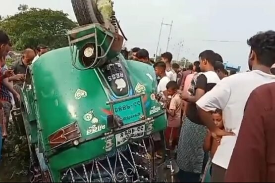 ব্রাহ্মণবাড়িয়ায় দুটি মোটরসাইকেল ও সিএনজির ত্রিমুখী সংঘর্ষে নিহত ৪