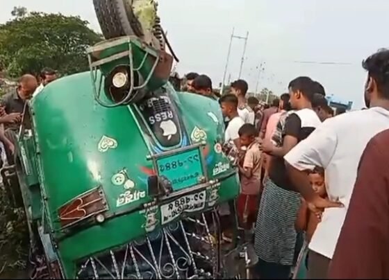 ব্রাহ্মণবাড়িয়ায় দুটি মোটরসাইকেল ও সিএনজির ত্রিমুখী সংঘর্ষে নিহত ৪