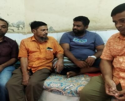 অসুস্থ সাংবাদিক পলাশকে হাসপাতালে দেখতে গেলেন সাংবাদিক ইউনিয়নের নেতৃবৃন্দ