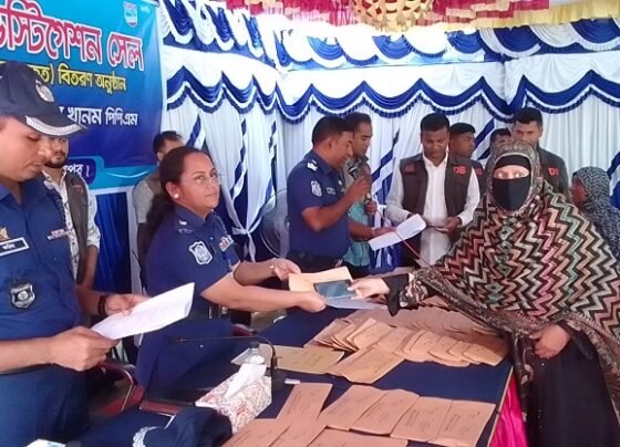 মেহেরপুরে ১২২টি হারানো মোবাইল ও টাকা ফিরিয়ে দিলো পুলিশ