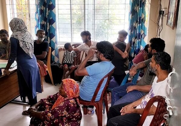 মুজিবনগরে বিজিবির কাছে ১৭ বাংলাদেশীকে হস্তান্তর করেছে বিএসএফ