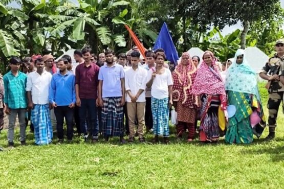 গাংনীতে পতাকা বৈঠকে ৩৯ বাংলাদেশিকে ফেরত পাঠালো বিএসএফ